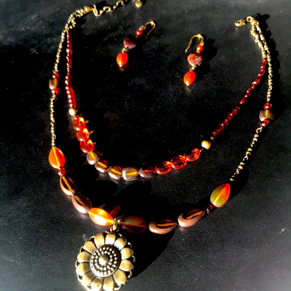 Vintage Brass & Amber styled Lc Necklace/earrings with a pendant.(SKU 200)